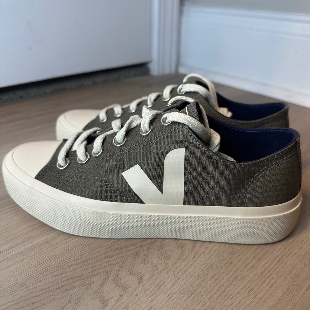 Veja Nova Canvas Low Top Sneakers Olive Green Khaki Mens 7 W‎ 8.5 EUR 38